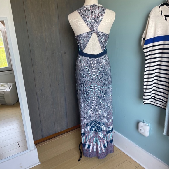 XXSOLDXX BCBG TWIST SUMMER DRESS - Picture 6 of 9